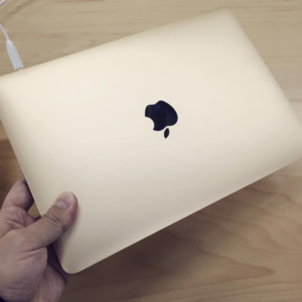 Macbook 2015 スペースグレーPC/タブレット